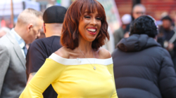 Gayle King, 69, Stuns in Sports Illustrated Swimsuit Debut, Proving ‘Sexy Isn’t an Age’