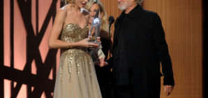 Taylor Swift’s Kind Words About Kris Kristofferson Revealed