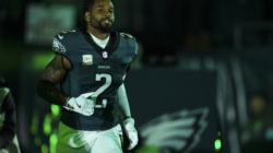 Eagles Star CB Darius Slay Suffers Second Injury, Exits Game