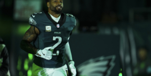 Eagles Star CB Darius Slay Suffers Second Injury, Exits Game