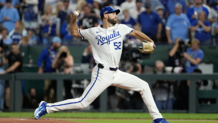 Royals Ink Former NLCS MVP To Three-Year, $51 Million Contract Extension