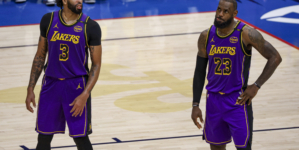 Lakers Circling Trade Market With Eyes on Star Center: Report