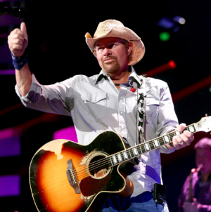 Why Country Fans Are Furious Over The CMAs Toby Keith Tribute