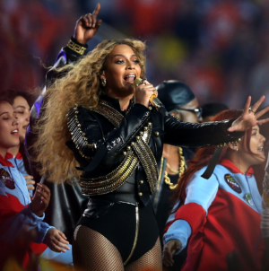 Fans React to Epic Beyonce NFL Christmas Day Halftime Show