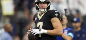 Saints’ Taysom Hill Carted Off Field After Suffering Scary Injury