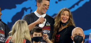 Tom Brady In Vacation Mode While Pregnant Ex Gisele Bündchen Travels With BF Joaquim Valente