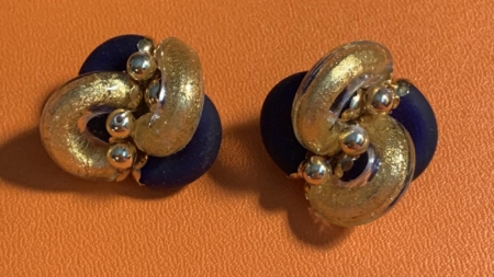 Woman Thrifts $2.71 Earrings, Then Discovers Their Actual Value