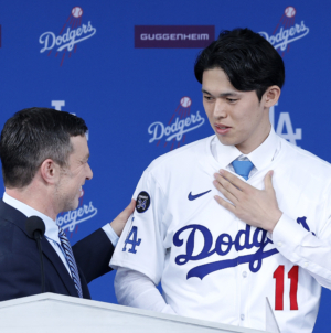 Roki Sasaki Reveals Motivation in Signing With Dodgers Over Padres, Blue Jays, Others