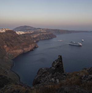 Emergency Crews Sent to Santorini as Quake Swarm Alarms Experts