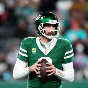 Steelers’ Cam Heyward Offers Blunt Statement on Aaron Rodgers’ Free Agency Status