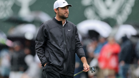 Scottie Scheffler lurking at Memorial despite poor putting performance