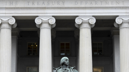 US Completely Loses Perfect Credit Rating for First Time in Over a Century