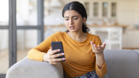 Family Member Threatening to ‘Ruin’ Vacation Over Sleeping Arrangements Backed