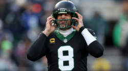 Report: Jets Dealt With Drama Between Aaron Rodgers and Teammate
