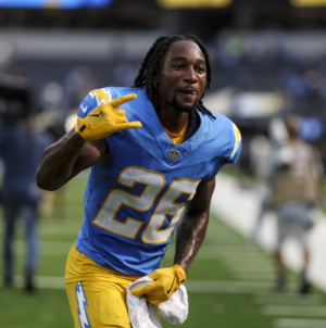 NFL Insider Links Eagles To Free Agent Defensive Playmaker