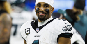 Dawn Staley Reveals Helpful Advice For Eagles’ Jalen Hurts