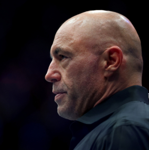 Joe Rogan Trashes US Minimum Wage: ‘Disgusting’
