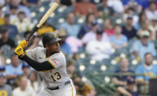 Yankees ‘Closely Monitoring’ $70 Million Gold Glove Infielder at Deadline