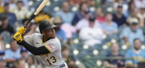 Yankees ‘Closely Monitoring’ $70 Million Gold Glove Infielder at Deadline