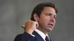 Ron DeSantis’ PAC Defends Musk as Billionaire’s Feud With Trump Explodes
