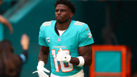 Bears Named Possible Tyreek Hill Destination