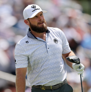 Tyrrell Hatton Punches, Scolds Putter Despite Creeping at U.S. Open