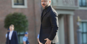 Betting Market in Disarray Over Zelensky Suit That’s Also Maybe Not a Suit