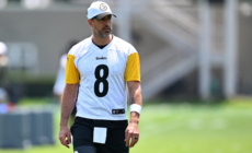 Steelers’ Aaron Rodgers Sends Clear Message to Team Icon Terry Bradshaw