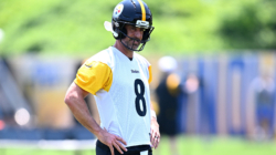 Pittsburgh Steelers QB Aaron Rodgers Doesn’t Hold Back About Mike Tomlin