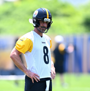Pittsburgh Steelers QB Aaron Rodgers Doesn’t Hold Back About Mike Tomlin