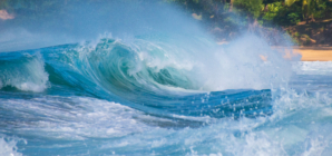 Hundreds of Thousands Warned of ‘Dangerous’ 14-Foot Waves