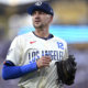 Former Dodgers, Diamondbacks Gold Glove Shortstop Suddenly Retires After 15 Years