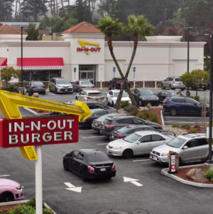 Man Floored by What In-N-Out Employees Do in Drive-Thru Line: ‘Really Weird’