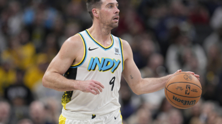 Pacers’ TJ McConnell Sounds Off About Kyrie Irving
