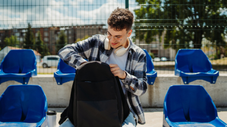 Gen Z Sibling Looks in Little Sister’s Bag, Left ‘Worried’ by What They Find