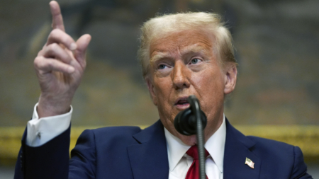 Judge Stunned by Donald Trump’s Lawyers Arguing With Themselves