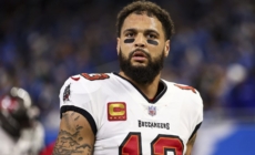 Buccaneers’ Mike Evans Feared to Have Suffered Season-Ending Injury
