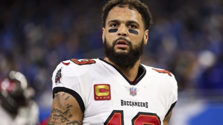 Buccaneers’ Mike Evans Feared to Have Suffered Season-Ending Injury