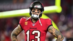 Buccaneers’ Mike Evans Carted Off Field in Lions Game With Brutal New Injury
