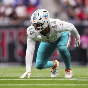 Dolphins’ Chop Robinson Exits Game With Apparent Concerning Head Injury