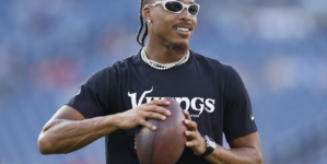 Vikings Announce Historic Justin Jefferson News During Chargers Clash