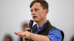 Democrat Leads Republican for Governor in State Trump Won 3 Times—Poll