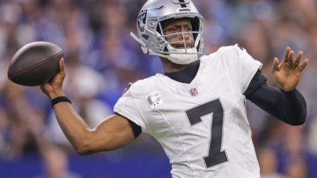 Raiders Could Dump Geno Smith for Surprising QB Replacement