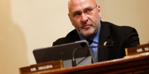 Republican Slammed After Telling SNAP Recipients to ‘Stop Smoking Crack’