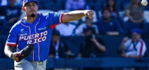 Red Sox Sign 6-Foot-7 Pitching Prospect Eduardo Rivera