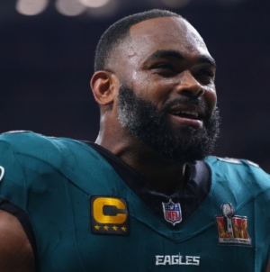 Eagles Legend Considering Coming Out of Retirement to Rejoin Team
