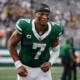 Jets’ Justin Fields Reacts to Being Benched in Loss to Panthers