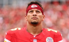 Patrick Mahomes Makes NFL History on ‘Monday Night Football’