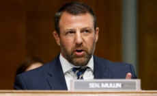 Senator Predicts Deadline for Government Shutdown to End