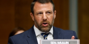 Senator Predicts Deadline for Government Shutdown to End